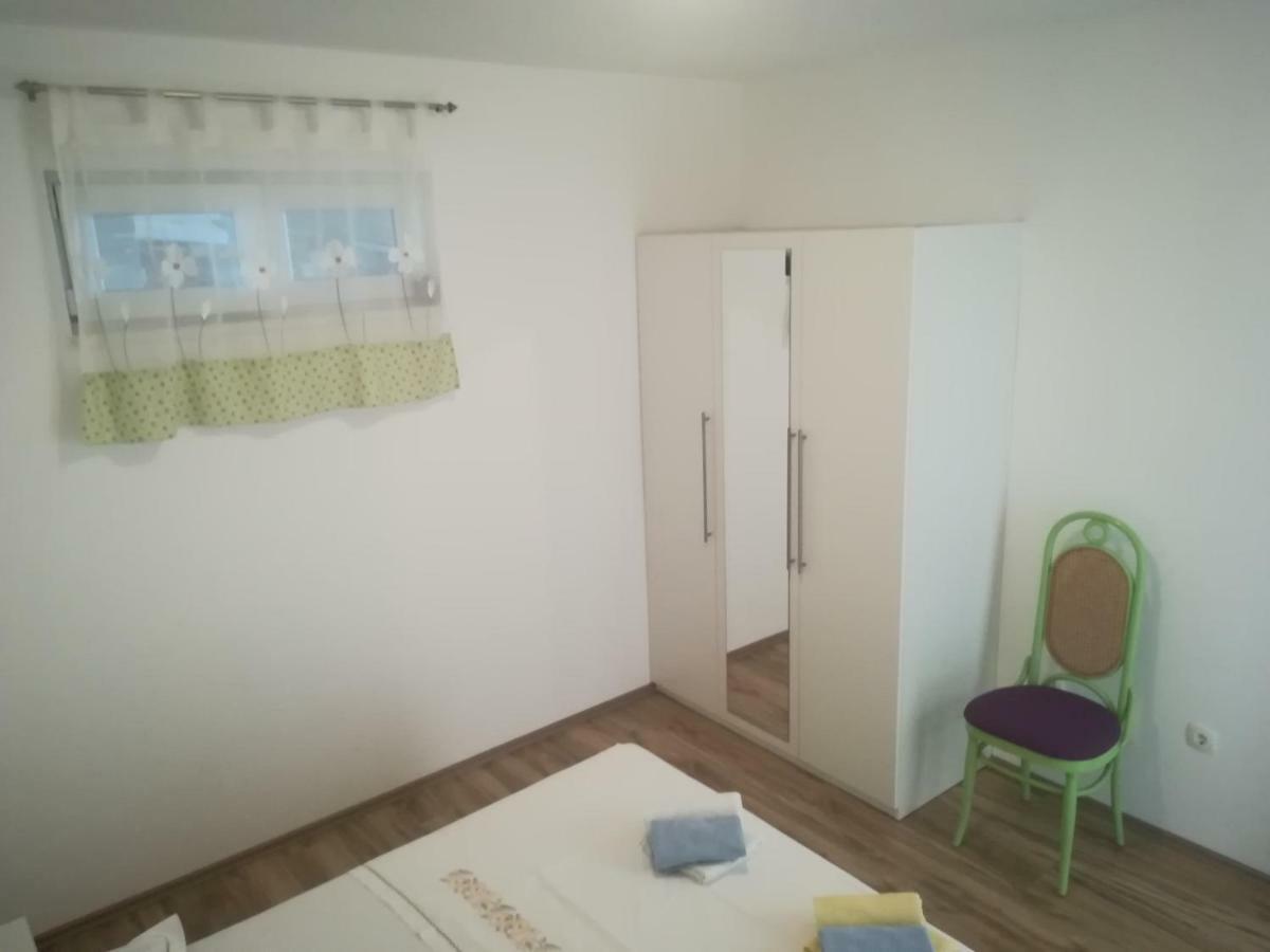 Apartments Galic Подгора Екстер'єр фото
